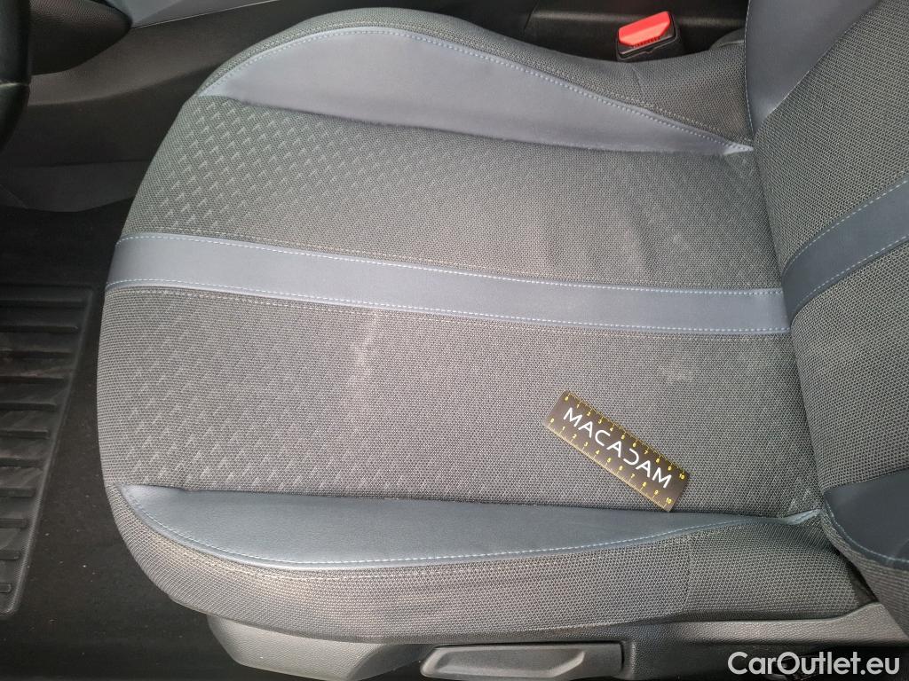  Peugeot  2008  Allure Business 1.5 HDi 130CV BVA8 E6d #38