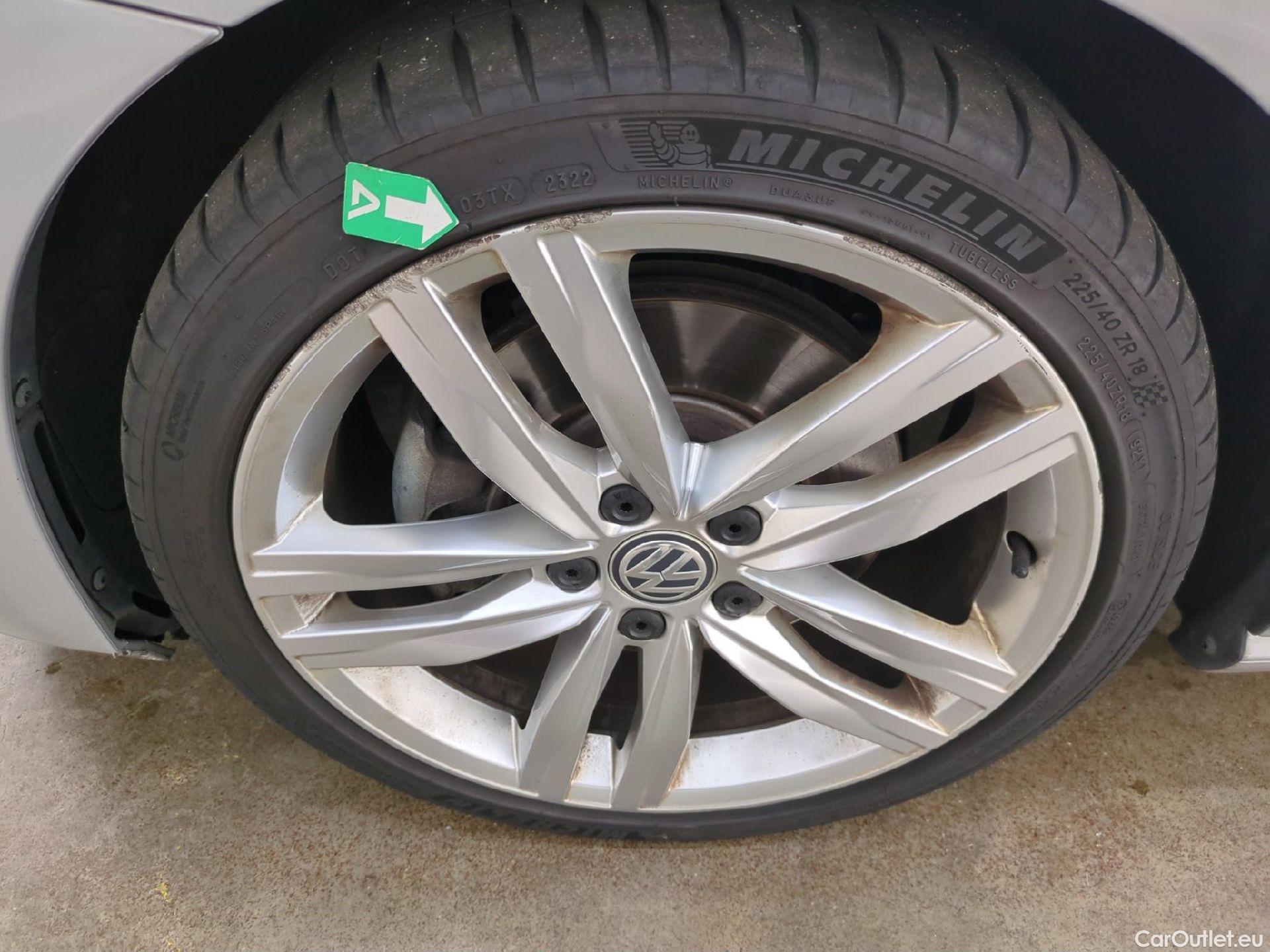  Volkswagen  Golf  VII Berline Carat Edition 1.6 TDI 110CV BVA7 E6 #17