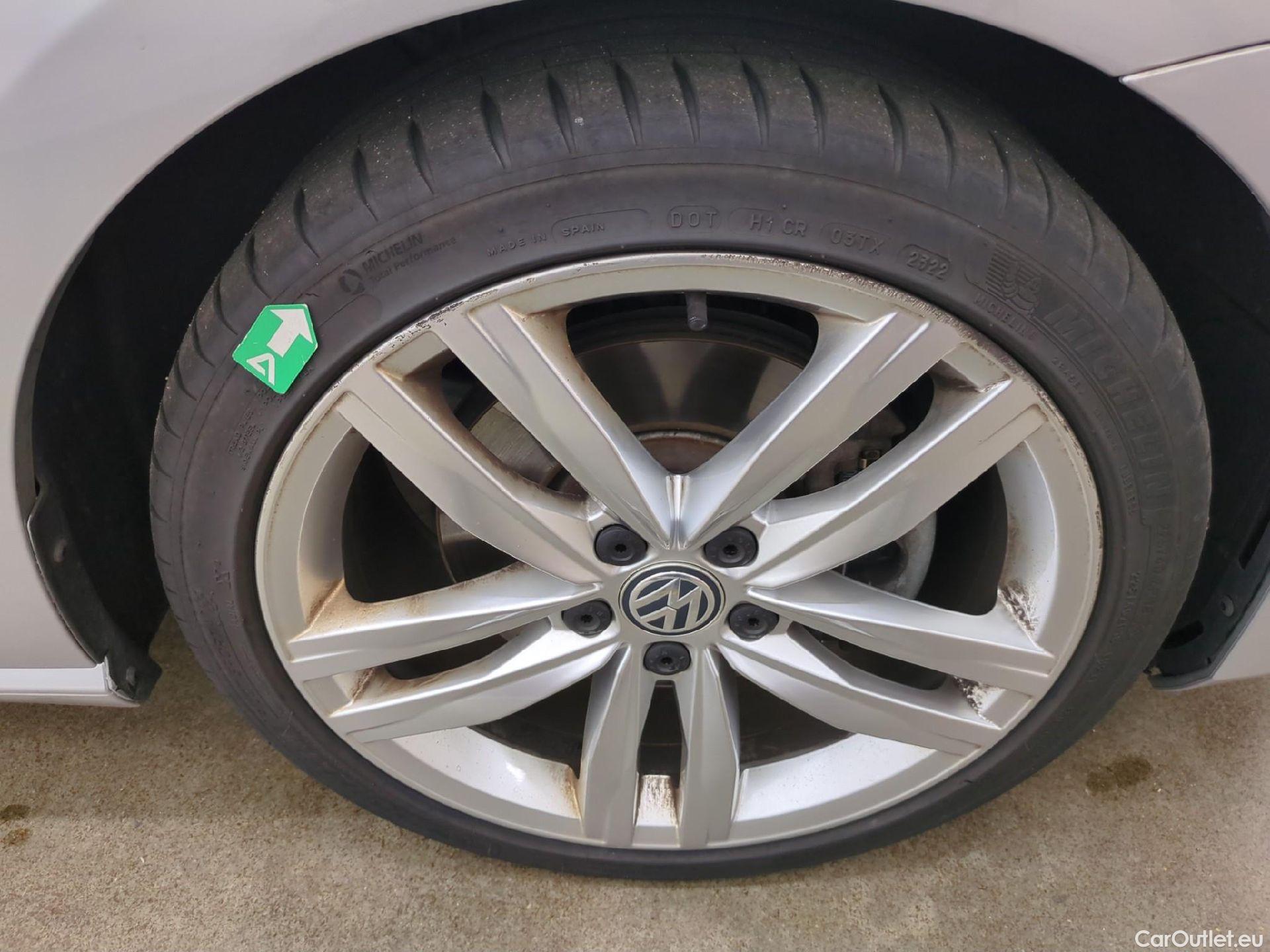  Volkswagen  Golf  VII Berline Carat Edition 1.6 TDI 110CV BVA7 E6 #11