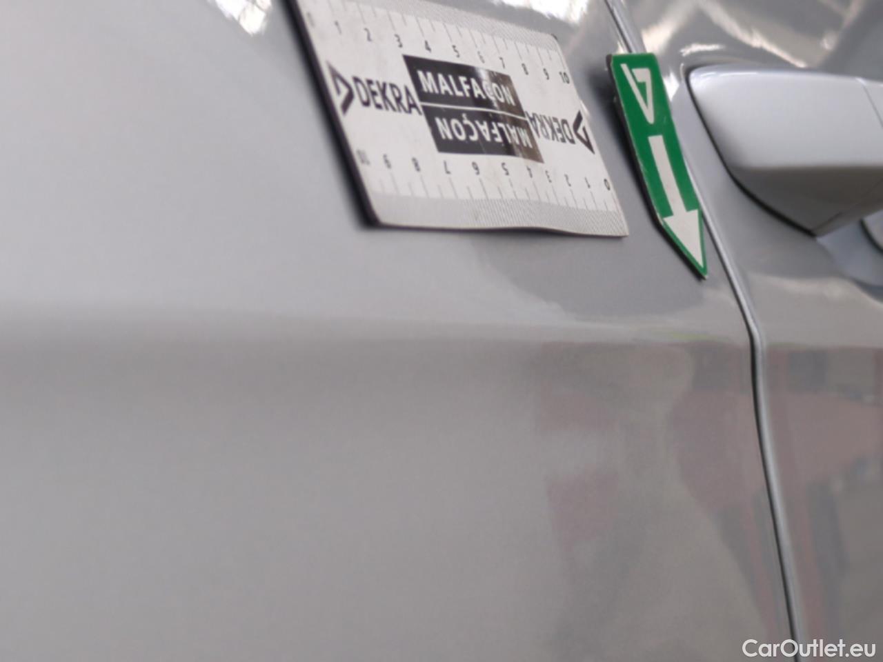  Volkswagen  Golf  VII Berline Carat Edition 1.6 TDI 110CV BVA7 E6 #33