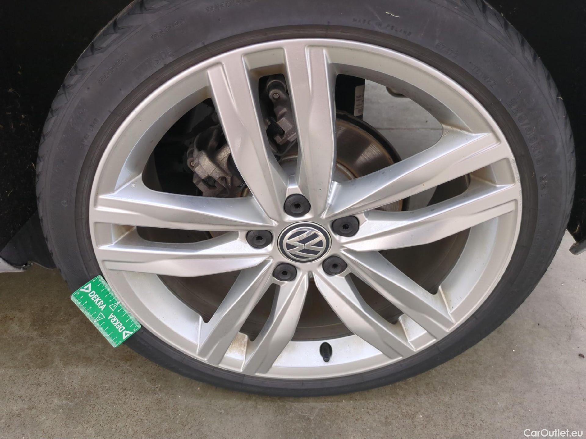  Volkswagen  Golf  VII Berline Carat Edition 1.6 TDI 110CV BVA7 E6 #22