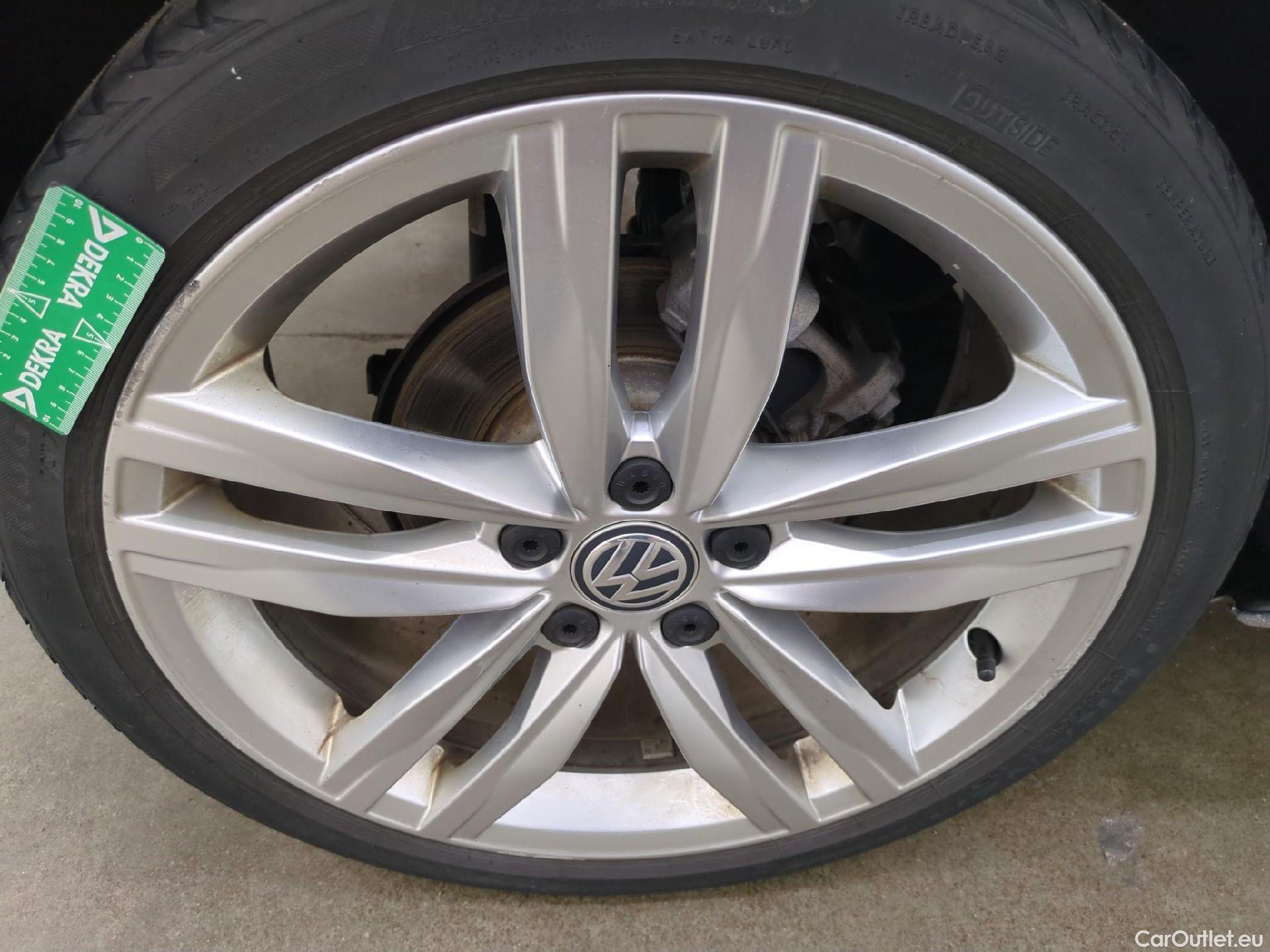  Volkswagen  Golf  VII Berline Carat Edition 1.6 TDI 110CV BVA7 E6 #28