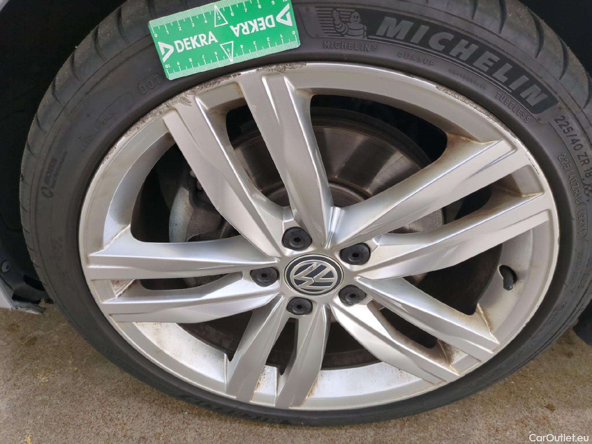  Volkswagen  Golf  VII Berline Carat Edition 1.6 TDI 110CV BVA7 E6 #19