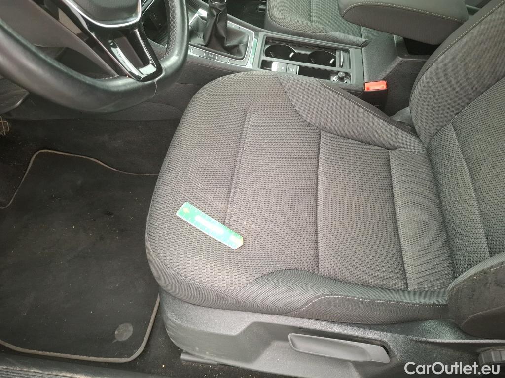  Volkswagen  Golf  VII Break Confortline Business BMT 1.0 TSI 115CV BVM6 E6dT #9