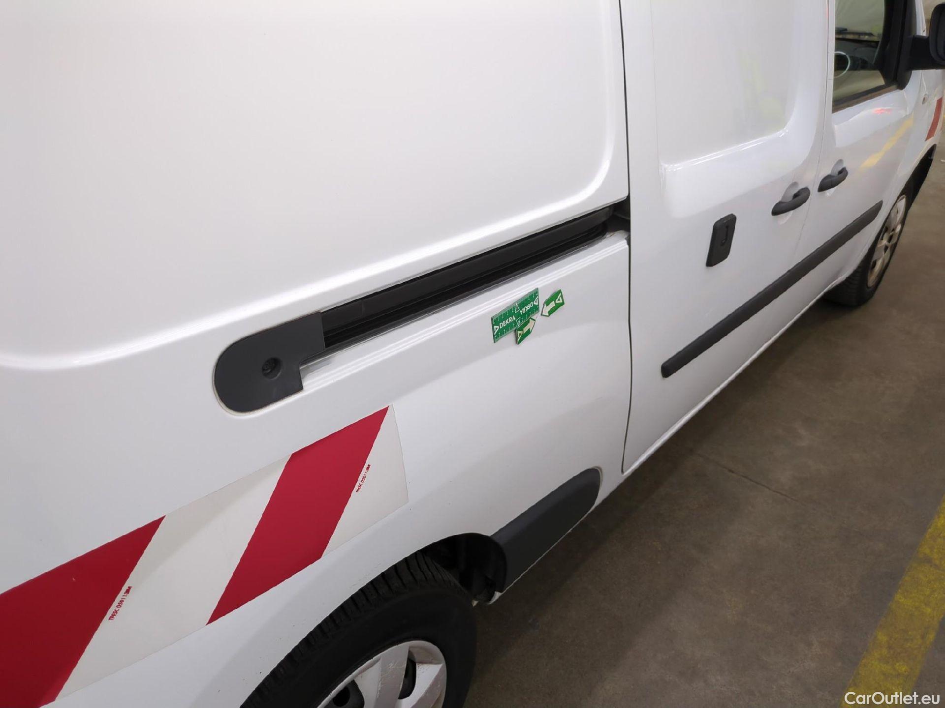 Renault  Kangoo  II Express Maxi Extra (Série Spéciale) 1.5 dCi 95CV BVM6 E6dT #22