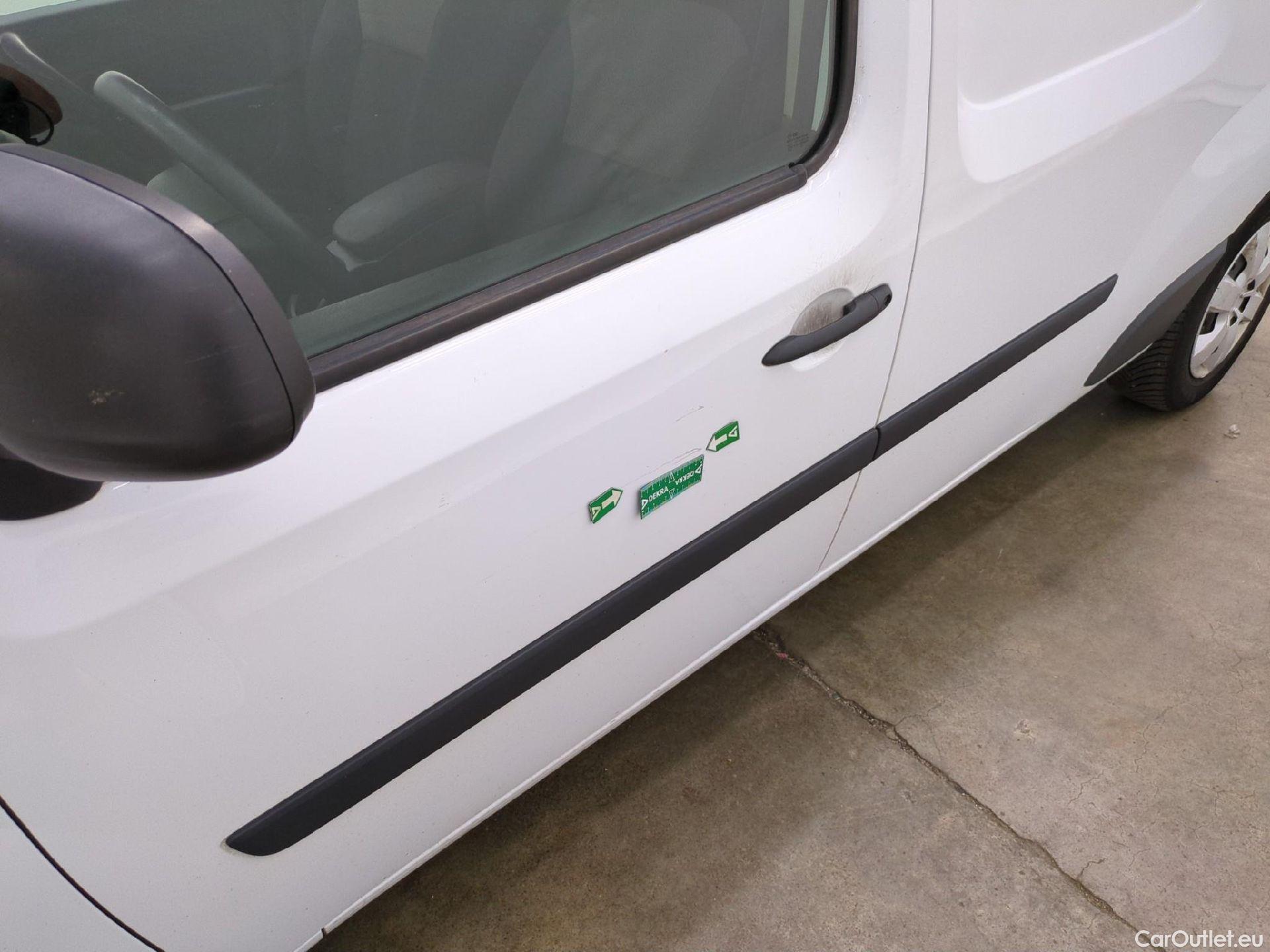  Renault  Kangoo  II Express Maxi Extra (Série Spéciale) 1.5 dCi 95CV BVM6 E6dT #37