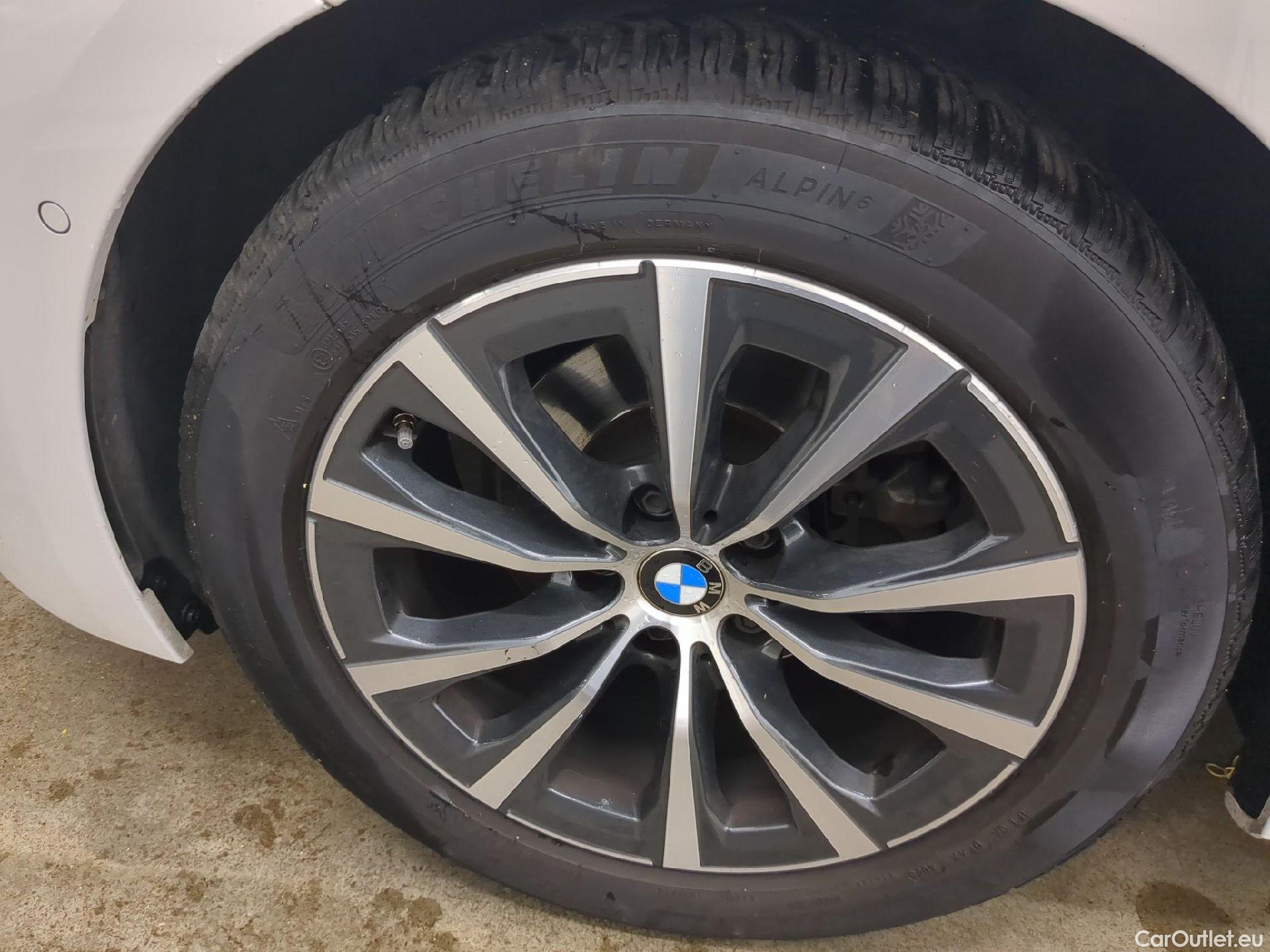  Bmw  Serie 3 BMW Série 3 Touring / 2022 / 5P / Break 318i 156ch Business Design BVA8 #6
