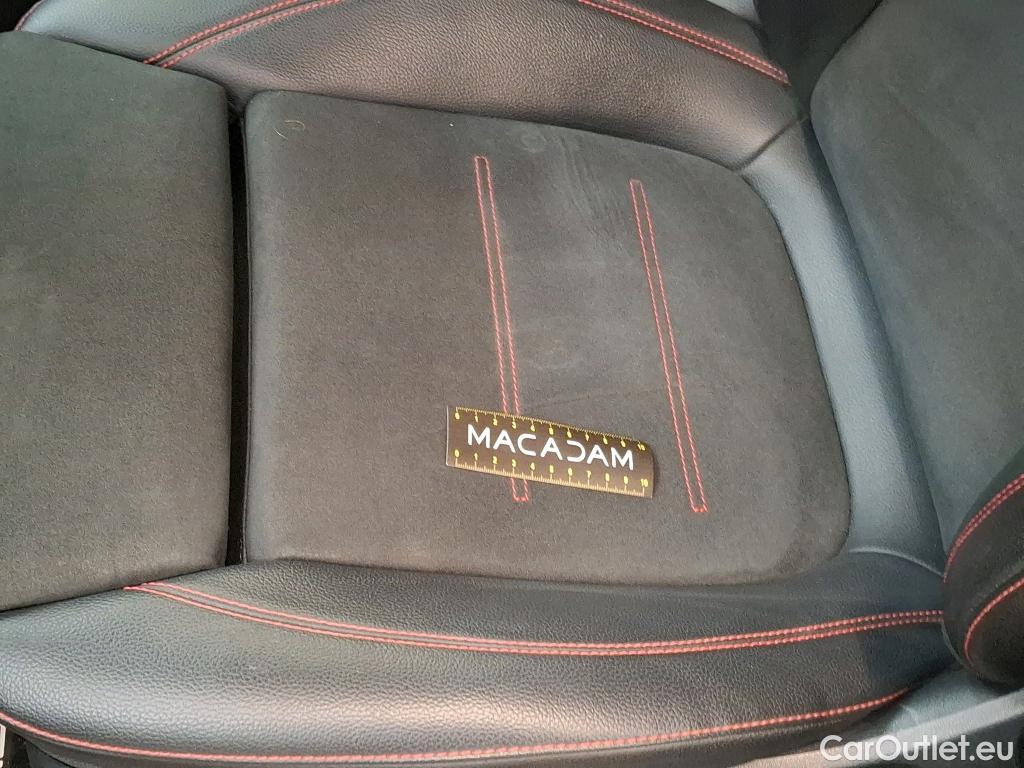  Mercedes  A-Klasse MERCEDES-BENZ Classe A Compact / 2018 / 5P / Berline A 180 AMG Line / VO RECONDITIONNE - PHOTOS AVANT RECONDITIONNEMENT #2