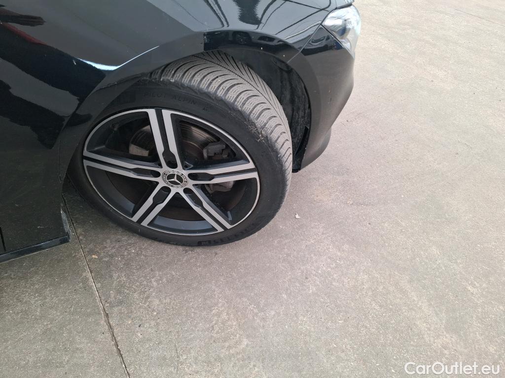  Mercedes  CLA-Klasse MERCEDES-BENZ CLA Shooting Brake / 2019 / 5P / Break CLA 180 d Business Line BA7 #13