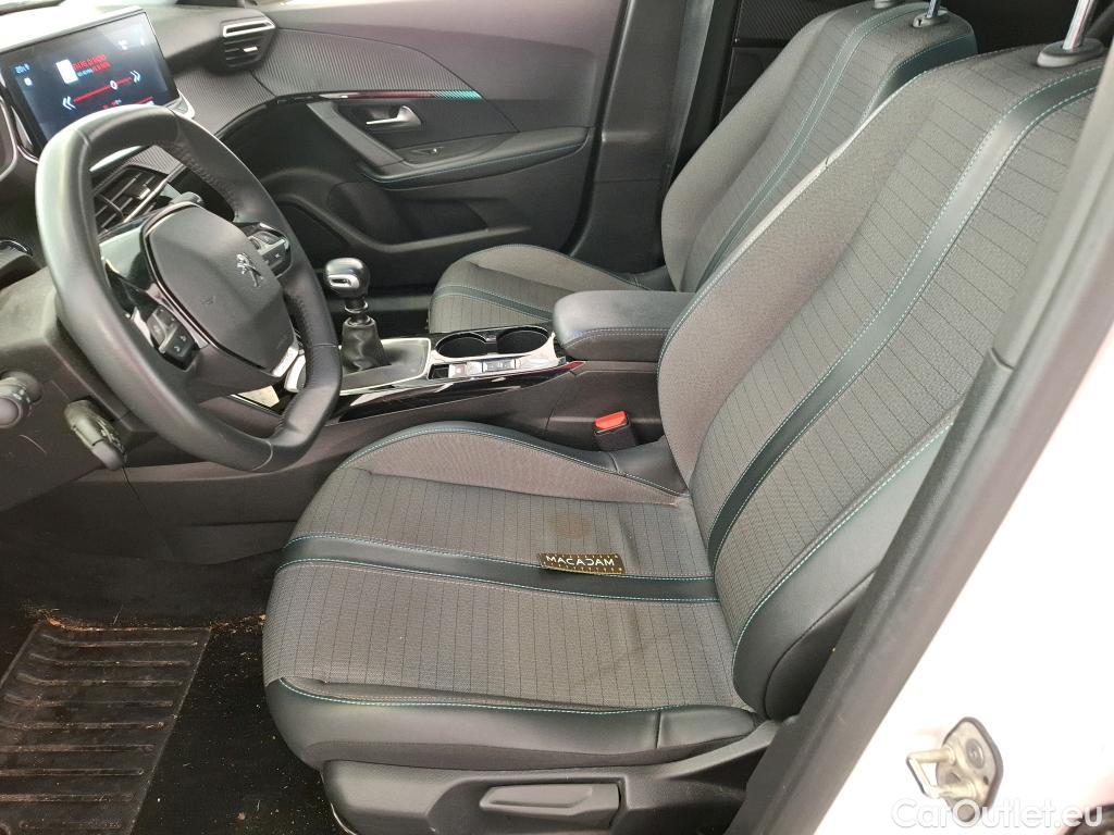  Peugeot  2008  Allure Pack 1.2 PureTech 130CV BVM6 E6d #7