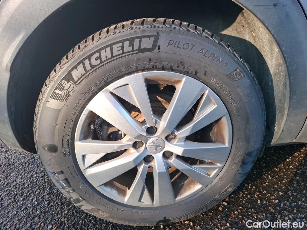  Peugeot  3008  Active Business 1.2 PureTech 130CV BVA8 E6d #25