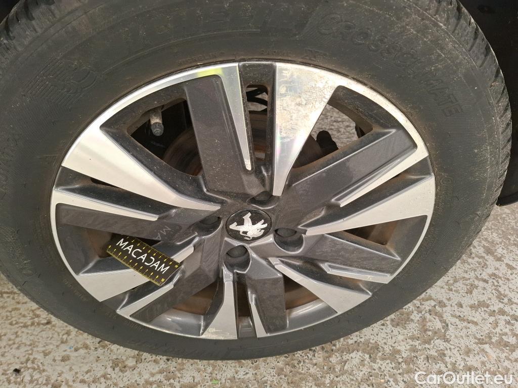  Peugeot  2008  Allure Business 1.2 PureTech 130CV BVM6 E6dT #17