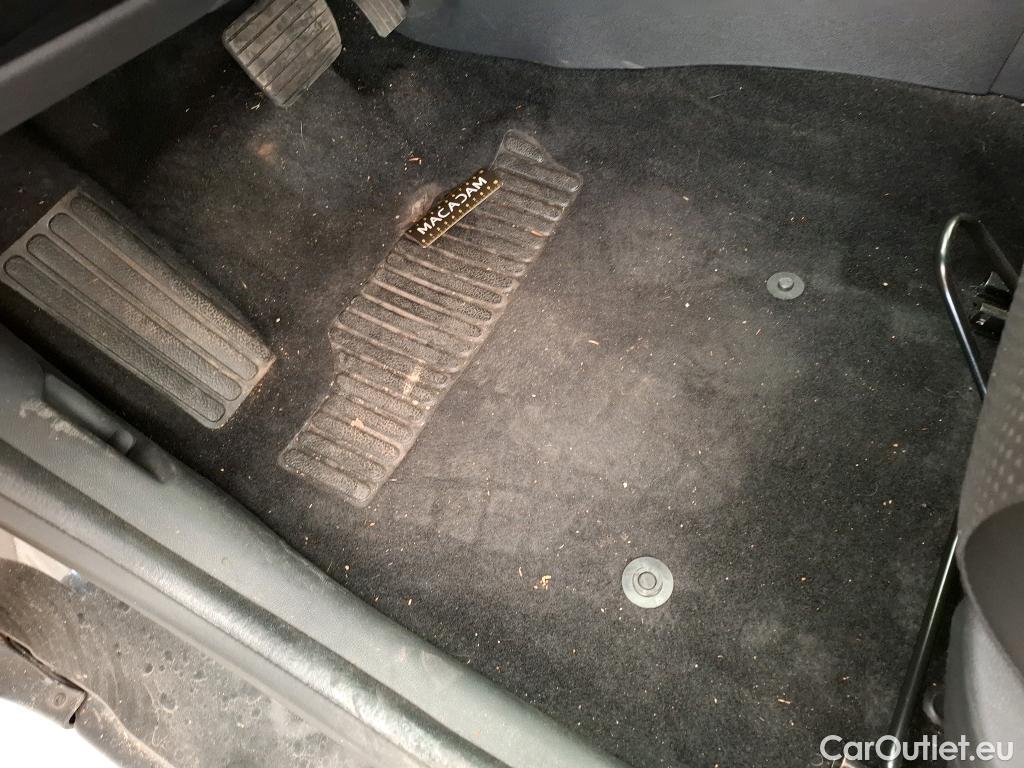  Renault  Clio RENAULT  5p Berline Intens Energy dCi 90 EDC #16