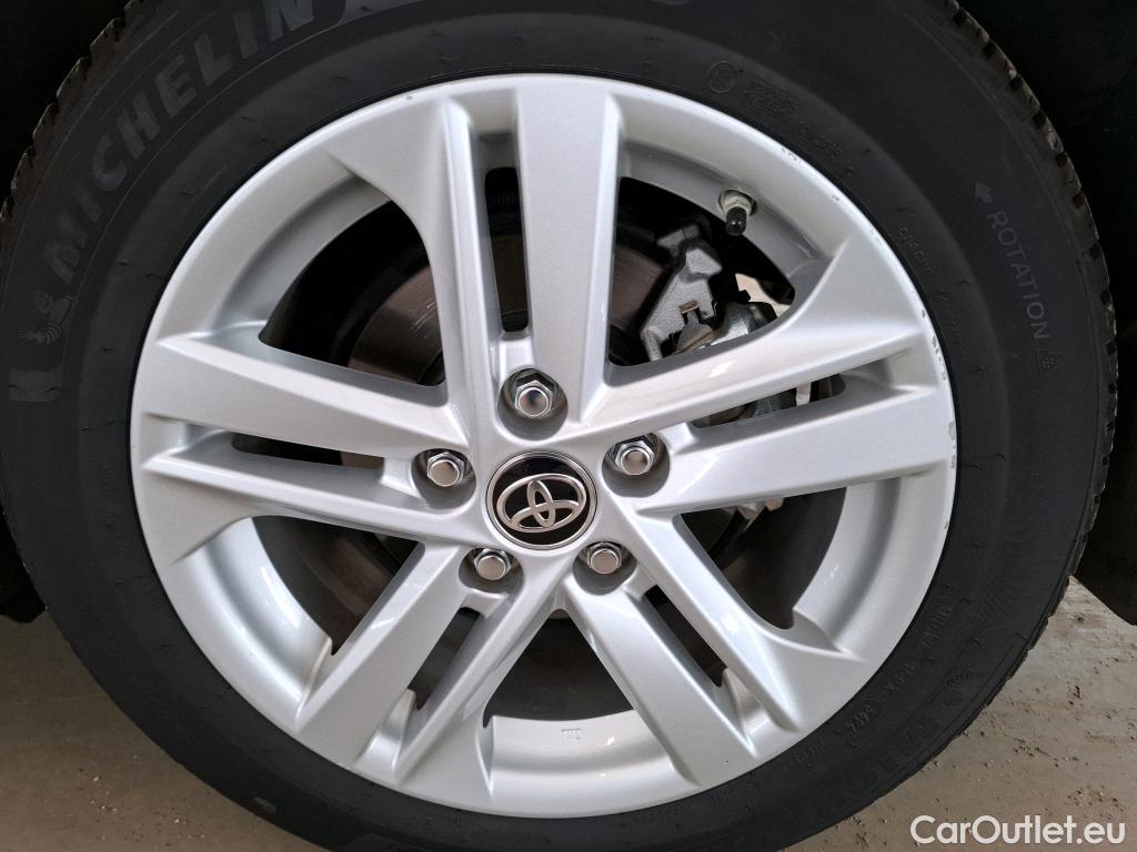  Toyota  Corolla TOYOTA  / 2018 / 5P / Berline Hybride 122h Dynamic Business Supp Lomb #66
