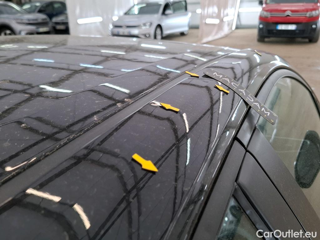  Toyota  Corolla TOYOTA  / 2018 / 5P / Berline Hybride 122h Dynamic Business Supp Lomb #76