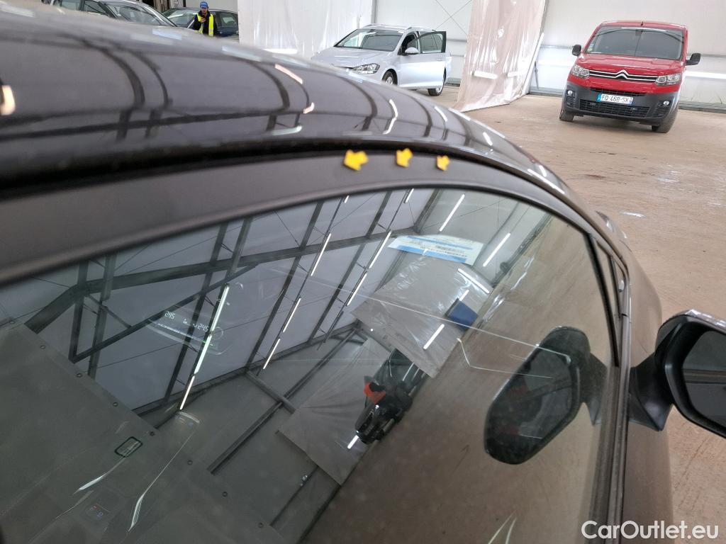  Toyota  Corolla TOYOTA  / 2018 / 5P / Berline Hybride 122h Dynamic Business Supp Lomb #21