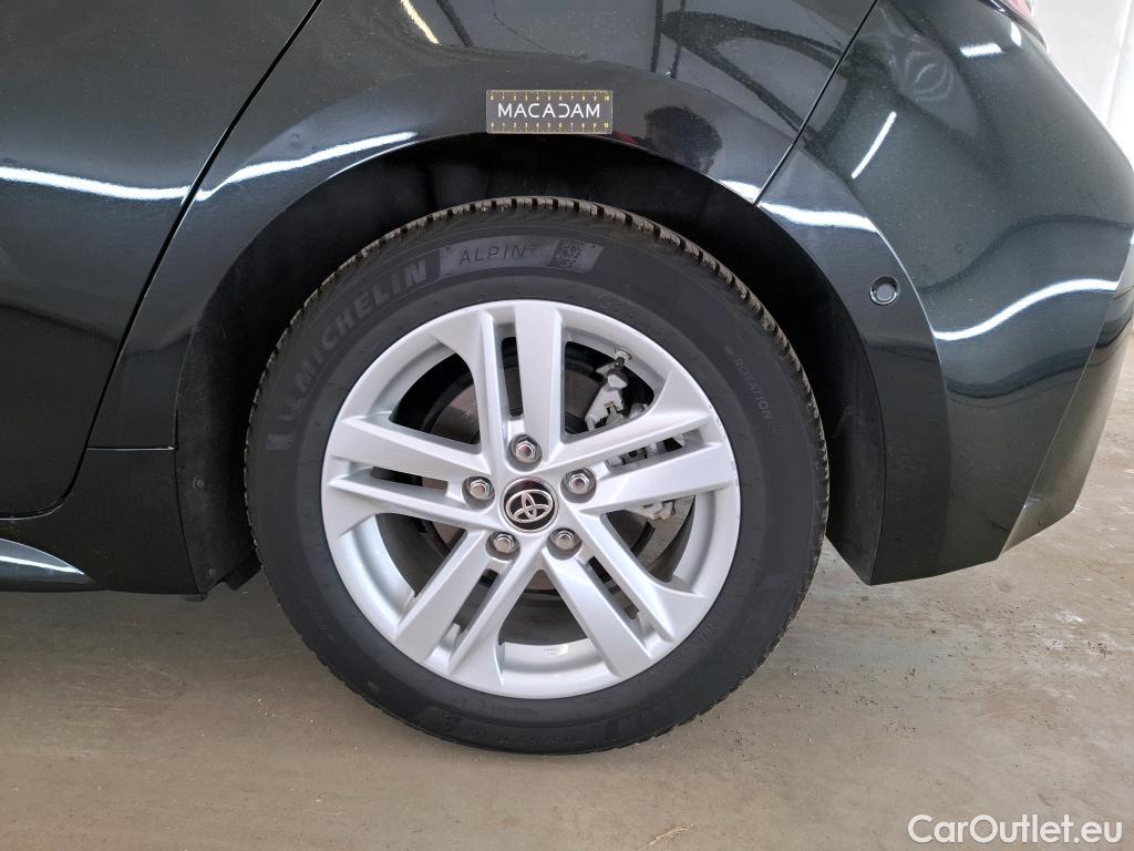  Toyota  Corolla TOYOTA  / 2018 / 5P / Berline Hybride 122h Dynamic Business Supp Lomb #65