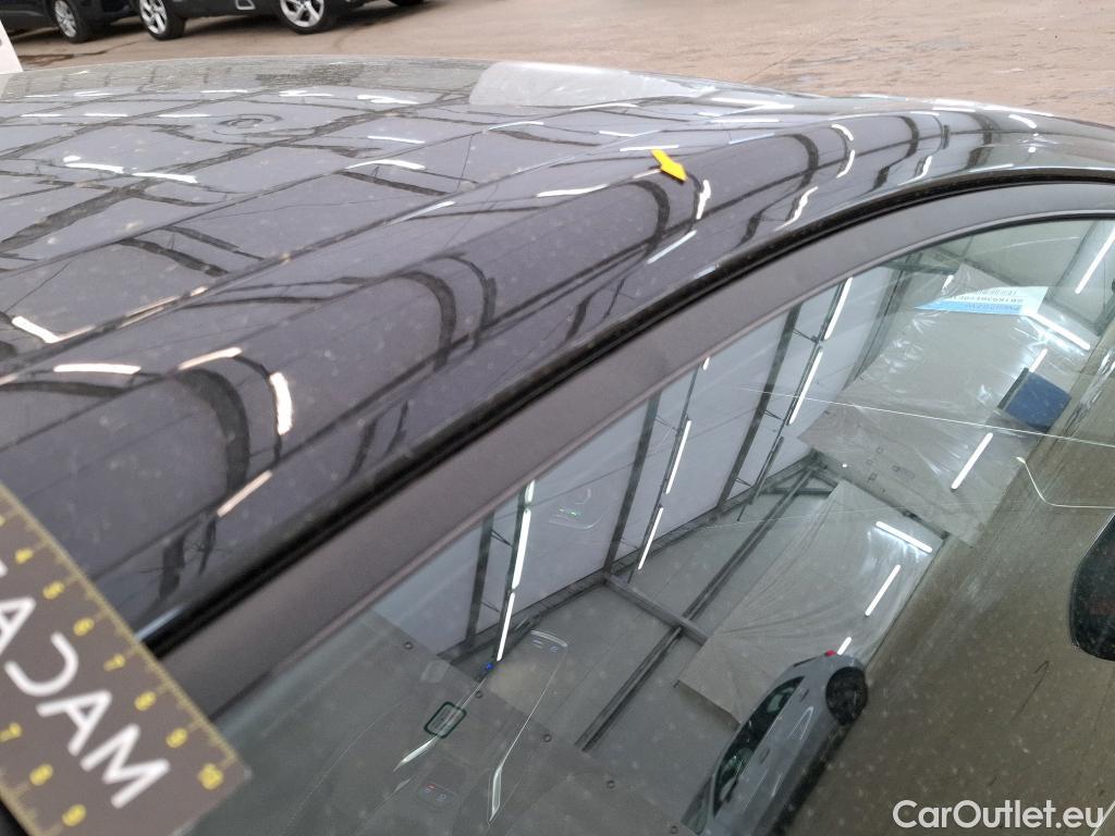  Toyota  Corolla TOYOTA  / 2018 / 5P / Berline Hybride 122h Dynamic Business Supp Lomb #78
