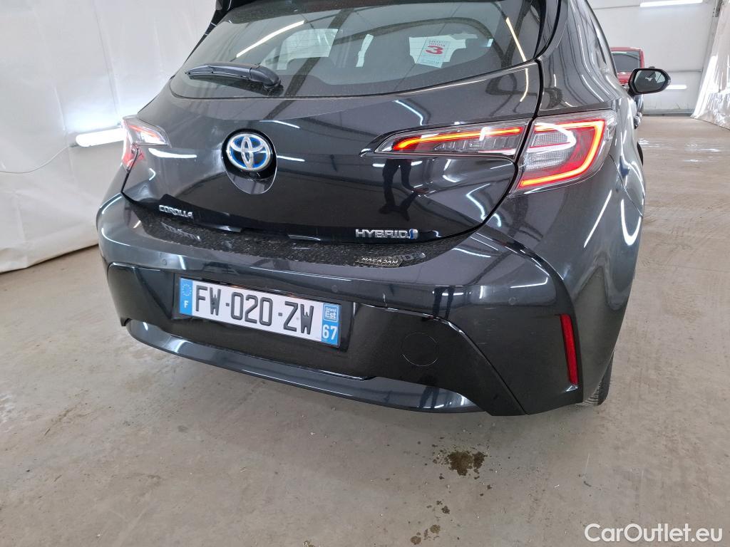  Toyota  Corolla TOYOTA  / 2018 / 5P / Berline Hybride 122h Dynamic Business Supp Lomb #79