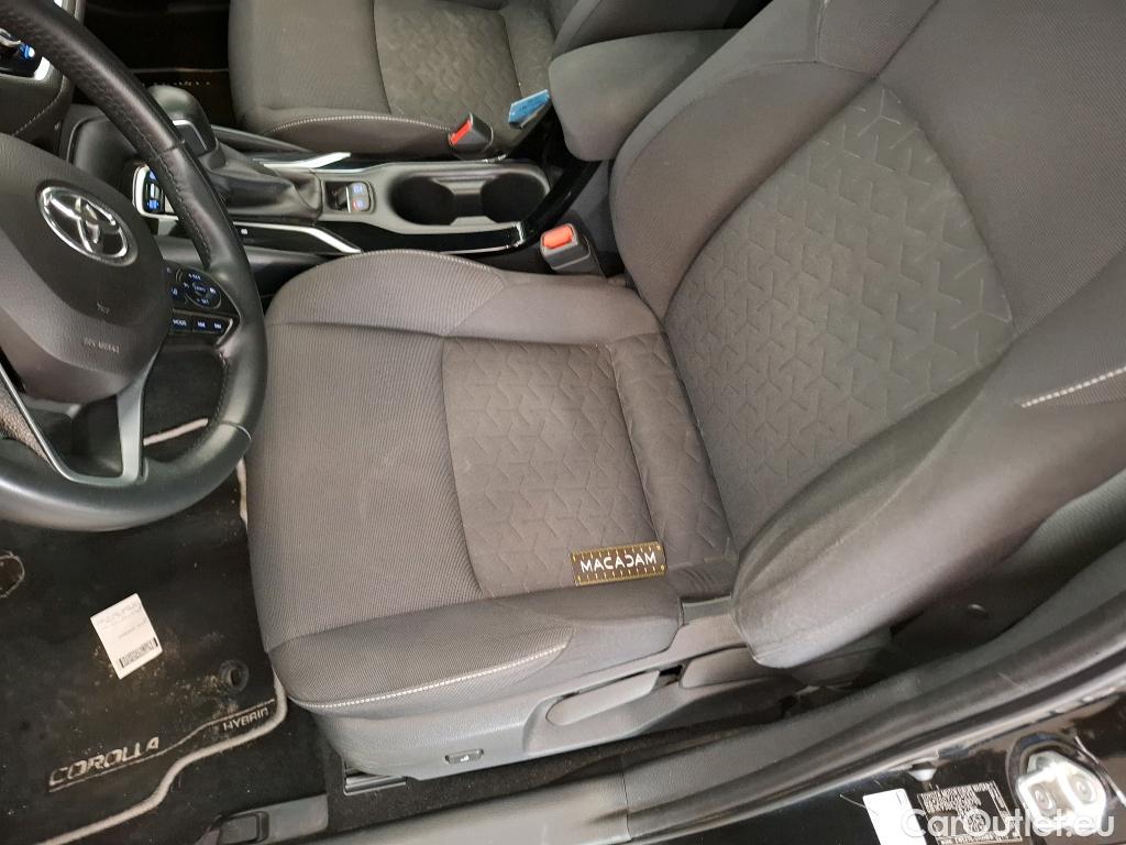  Toyota  Corolla TOYOTA  / 2018 / 5P / Berline Hybride 122h Dynamic Business Supp Lomb #56