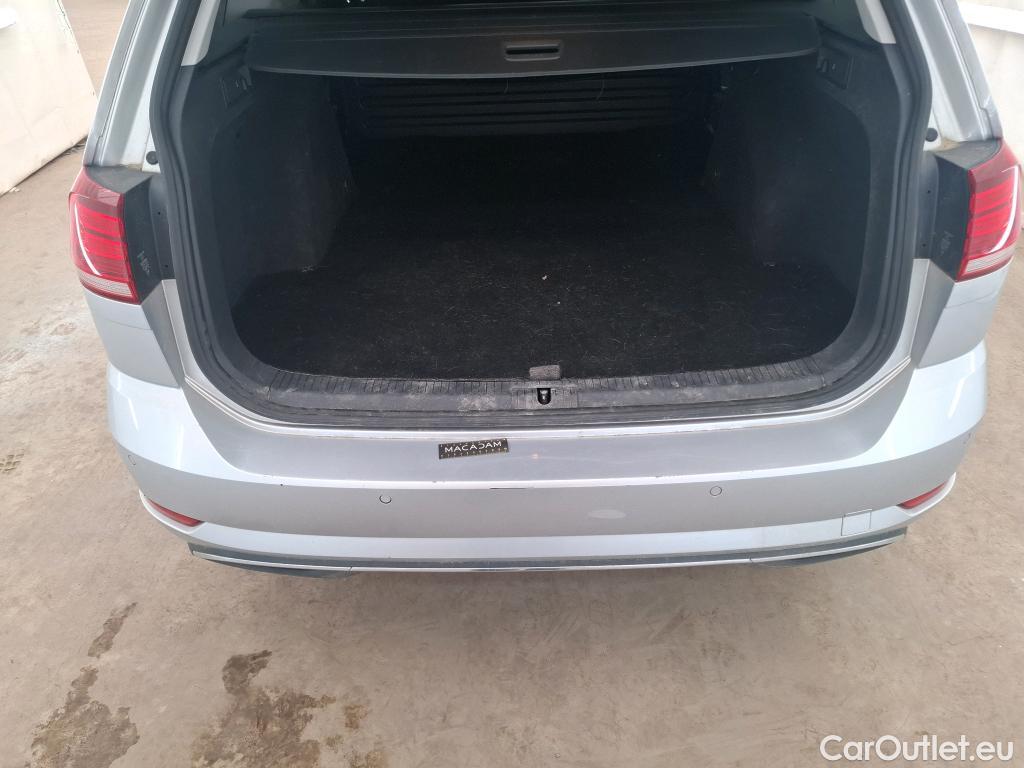  Volkswagen  Golf  VII Break Confortline Business BMT 2.0 TDI 150CV BVA7 E6dT #11