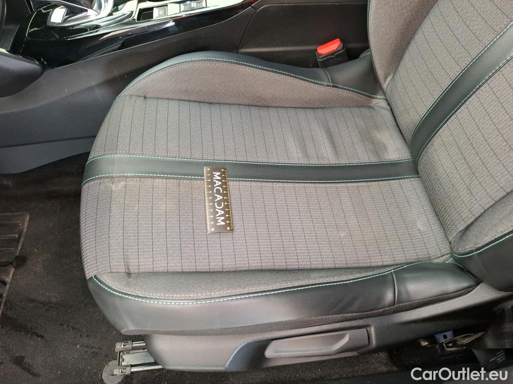  Peugeot  2008  Allure 1.2 PureTech 130CV BVA8 E6d #4