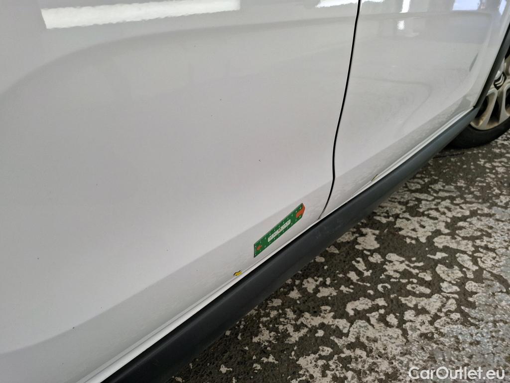  Citroen  C3  Société Feel Nav 1.2 PureTech 80CV BVM5 E6d #4