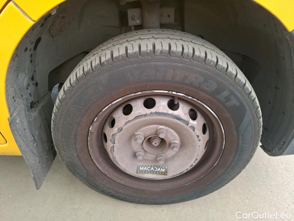  Renault  Master RENAULT  / 2019 / 4P / Fourgon tôlé FG Z.E.Tr CF F3100 L2H2 R75 AI - 19 #25