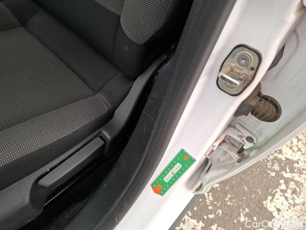  Citroen  C3  Société Feel Nav 1.2 PureTech 80CV BVM5 E6d #13