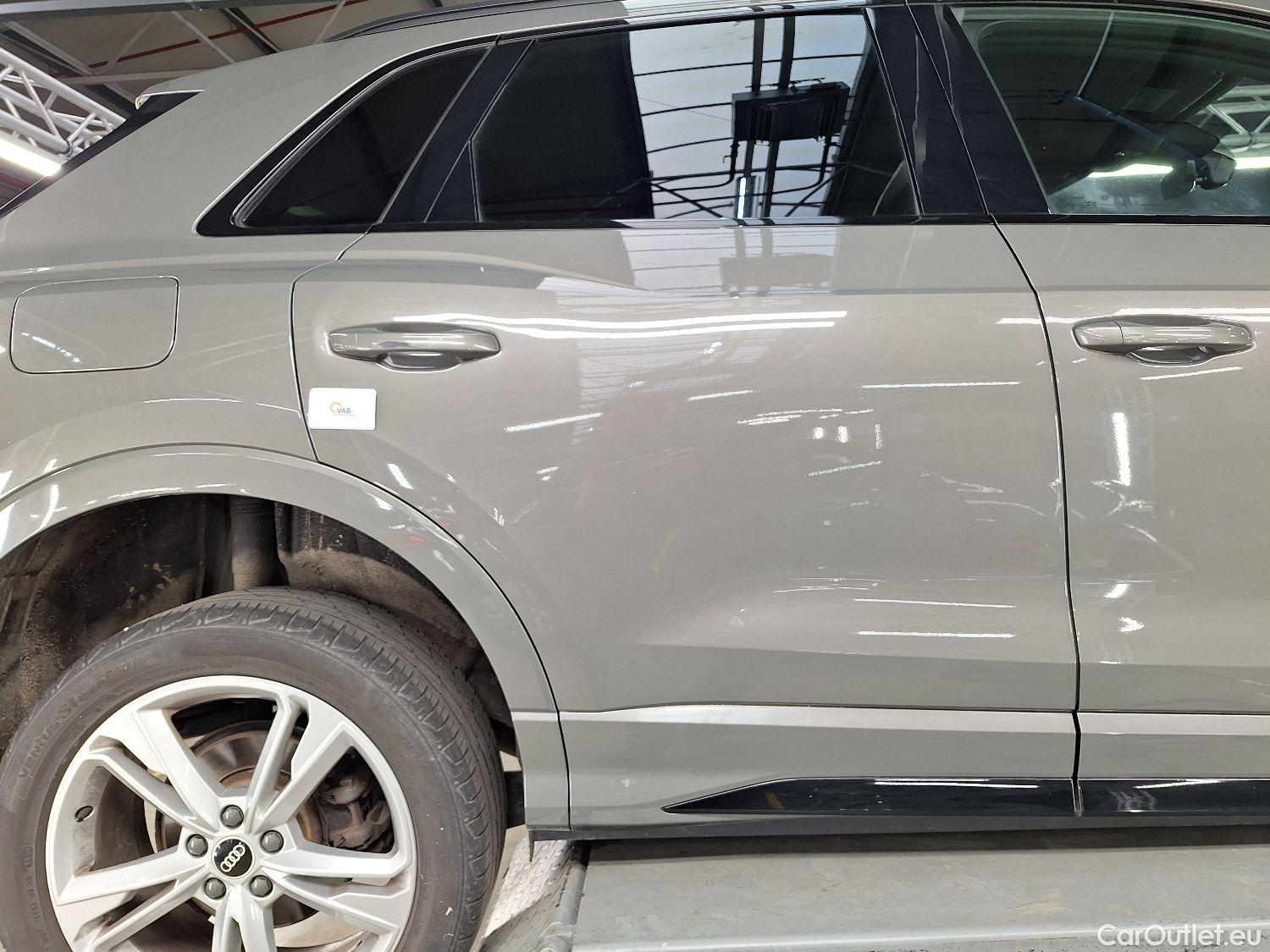  Audi  Q3 Audi,  '18, Audi  35 TDI S tronic S line Business Edition 5d #8