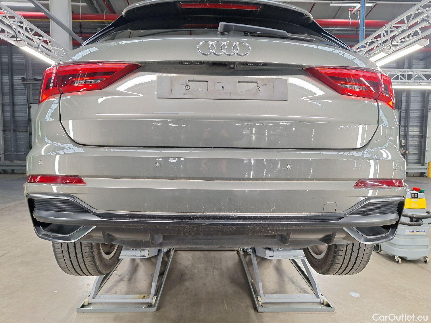  Audi  Q3 Audi,  '18, Audi  35 TDI S tronic S line Business Edition 5d #14