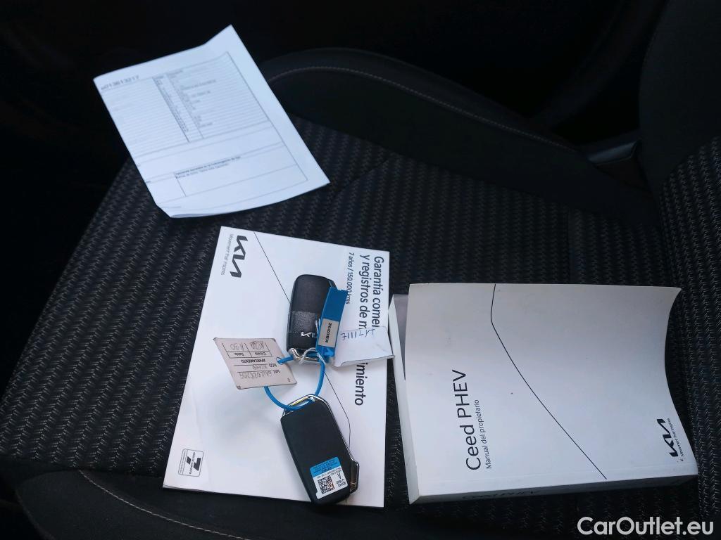  KIA  XCeed KIA  / 2019 / 5P / todoterreno 1.6 GDi PHEV 104kW (141CV) eDrive #29