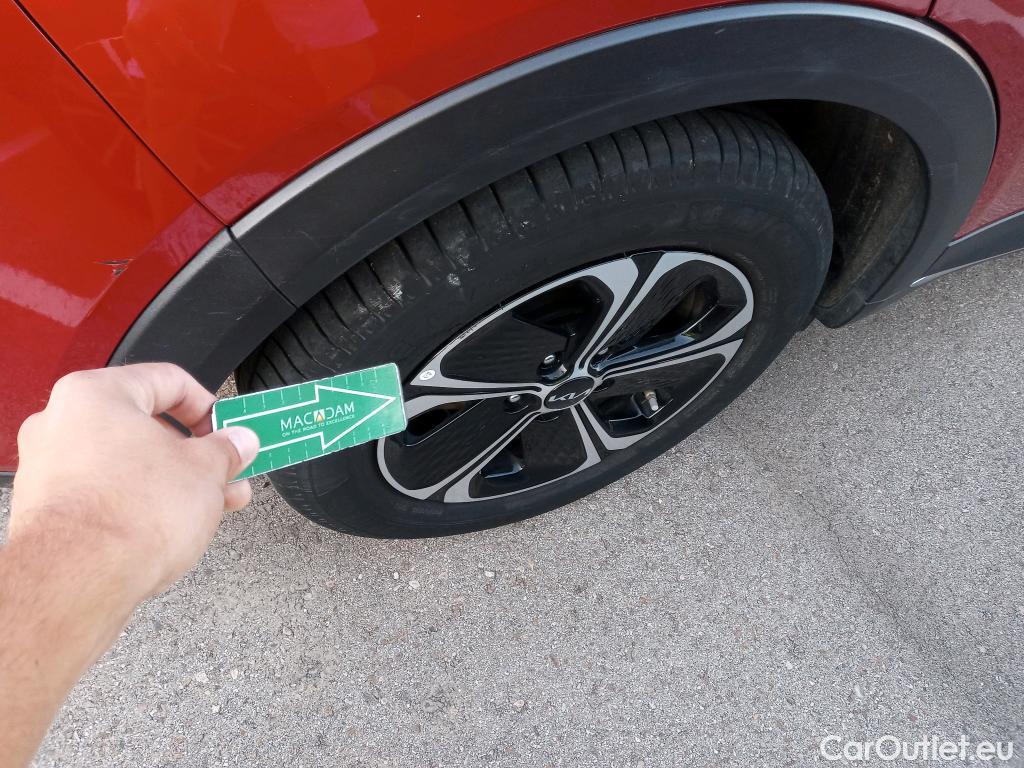  KIA  XCeed KIA  / 2019 / 5P / todoterreno 1.6 GDi PHEV 104kW (141CV) eDrive #48