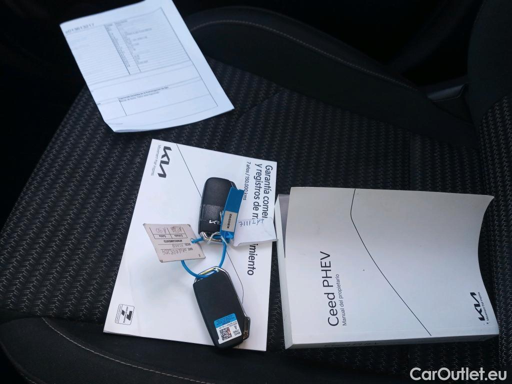  KIA  XCeed KIA  / 2019 / 5P / todoterreno 1.6 GDi PHEV 104kW (141CV) eDrive #30