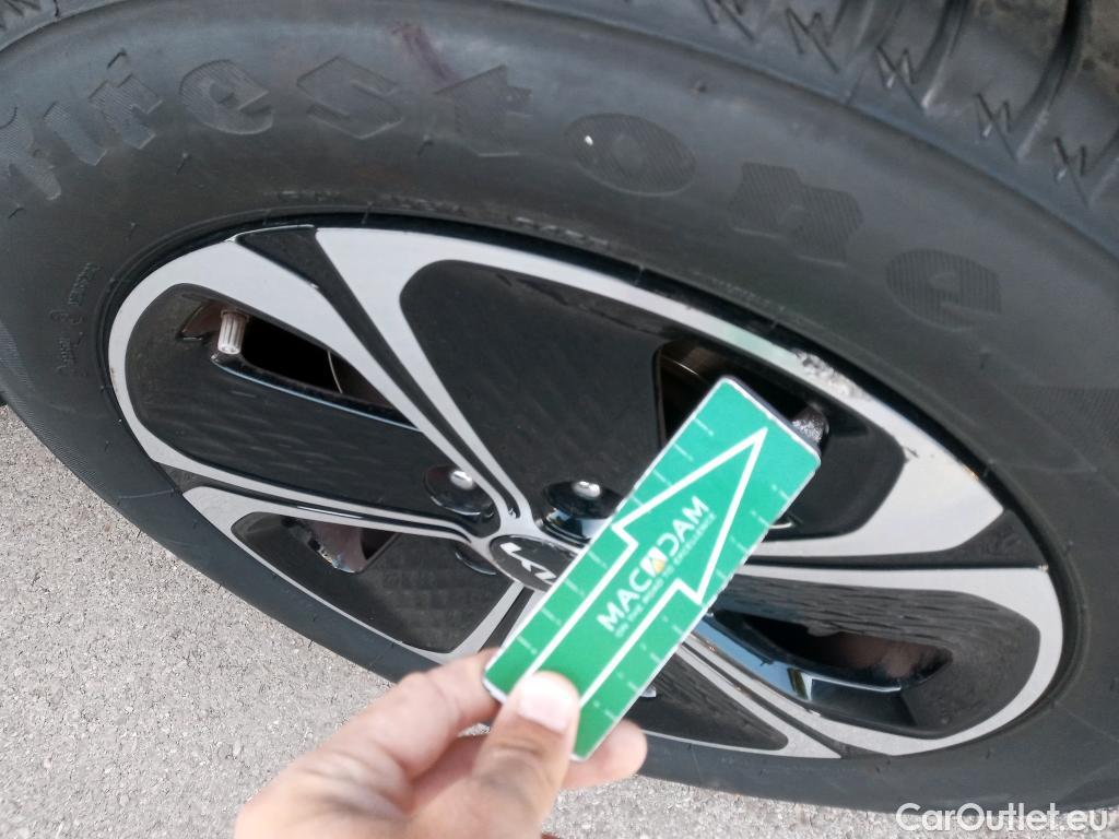  KIA  XCeed KIA  / 2019 / 5P / todoterreno 1.6 GDi PHEV 104kW (141CV) eDrive #11