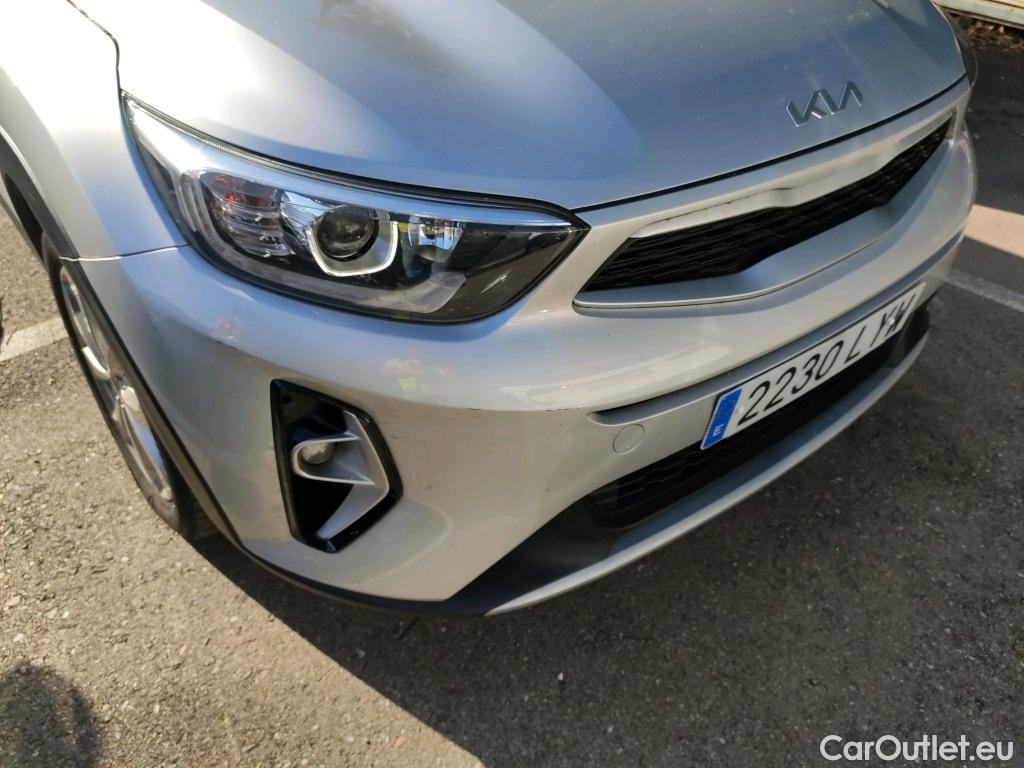  KIA  STONIC KIA  / 2017 / 5P / todoterreno 1.0 T-GDi 74kW MHEV iMT Concept Plus(SL)(SP) #13