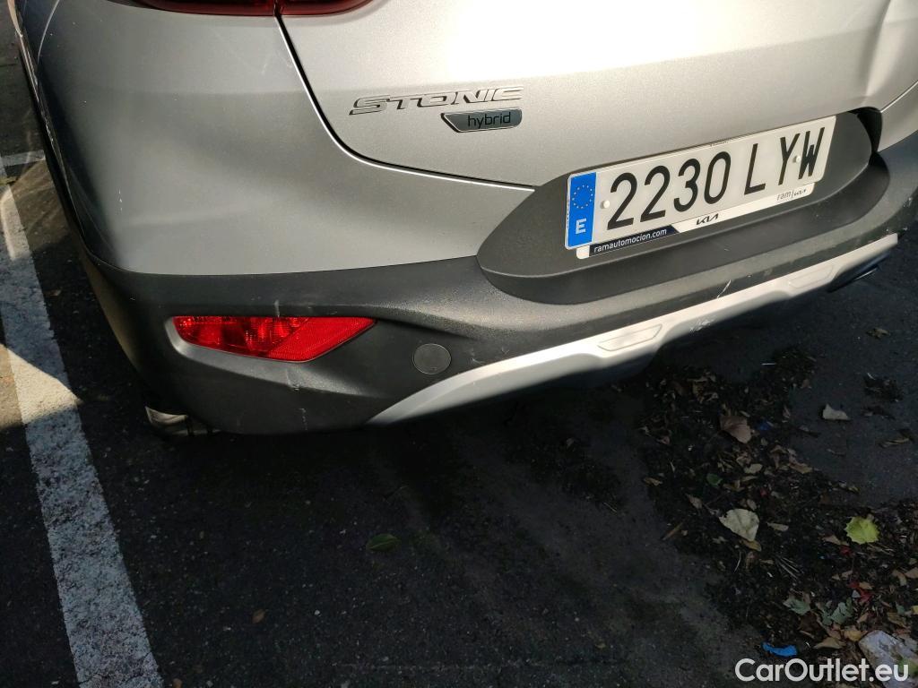  KIA  STONIC KIA  / 2017 / 5P / todoterreno 1.0 T-GDi 74kW MHEV iMT Concept Plus(SL)(SP) #3