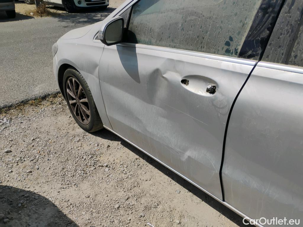  Mercedes  B-Klasse Clase B B 180 d (247.003) 1.5 115CV MT6 E6dT #1