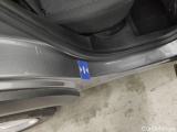  Renault  Captur Renault  TCe 90 Corporate Edition 5d #8