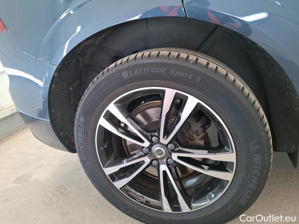  Volvo  XC60  Momentum Plug-In Hybrid AWD 2.0 T8 Twin Engine 390CV BVA8 E6dT #24