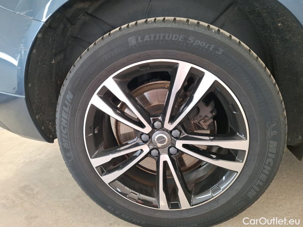  Volvo  XC60  Momentum Plug-In Hybrid AWD 2.0 T8 Twin Engine 390CV BVA8 E6dT #25