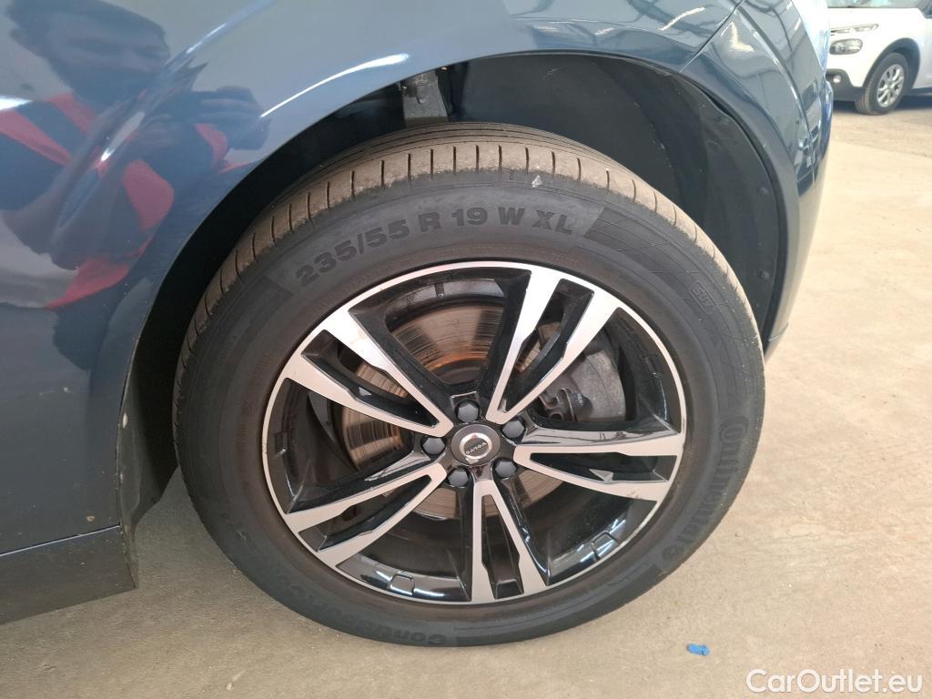  Volvo  XC60  Momentum Plug-In Hybrid AWD 2.0 T8 Twin Engine 390CV BVA8 E6dT #30