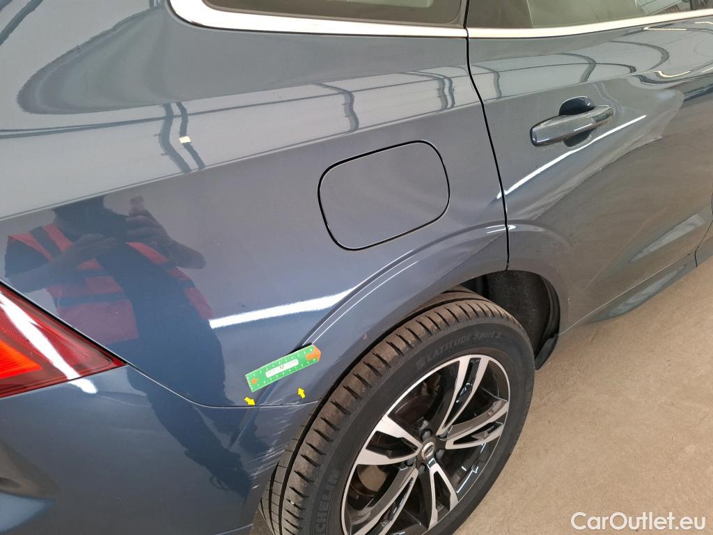  Volvo  XC60  Momentum Plug-In Hybrid AWD 2.0 T8 Twin Engine 390CV BVA8 E6dT #1