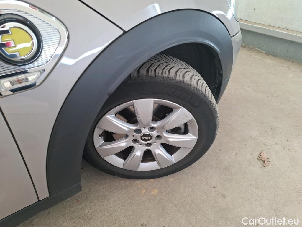  Mini  Countryman MINI  / 2020 / 5P / Crossover Cooper SE ALL4 Busi Design 125+95ch BVA6 #32
