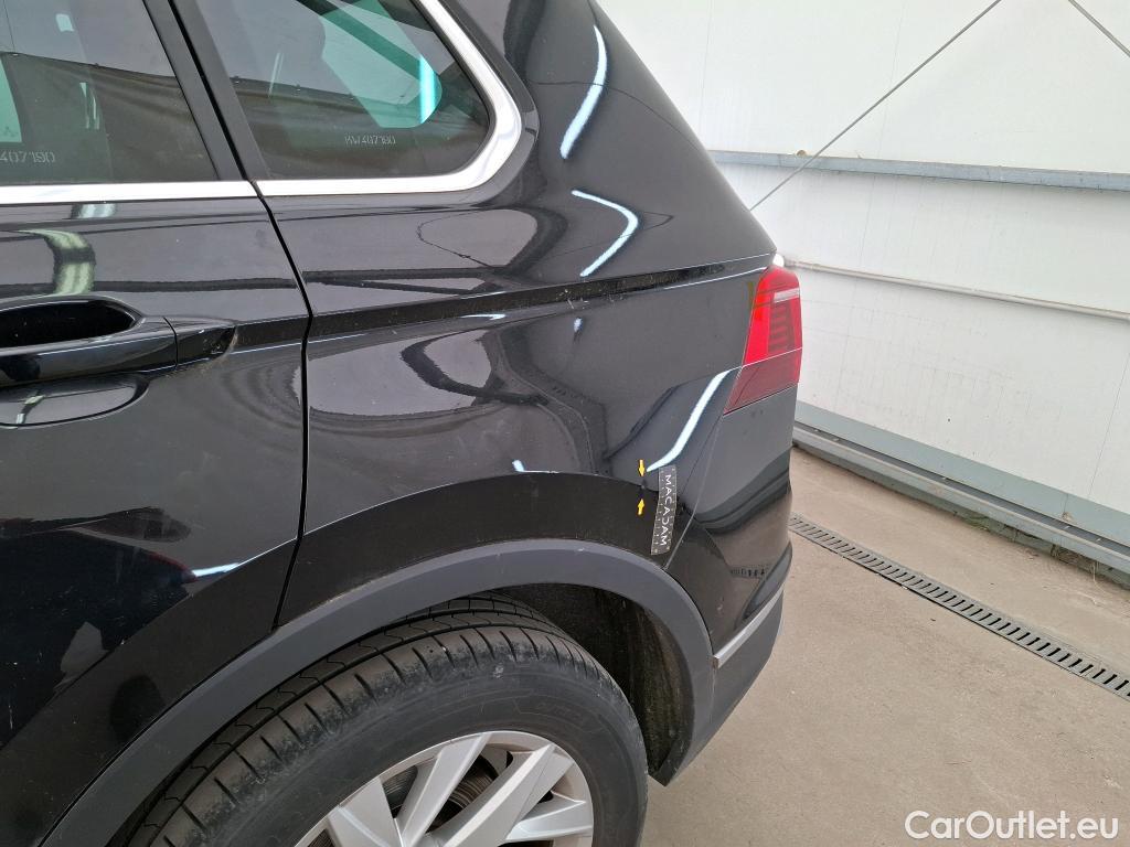  Volkswagen  Tiguan VOLKSWAGEN  / 2020 / 5P / SUV 1.4 eHybrid 245 DSG6 Elegance #16
