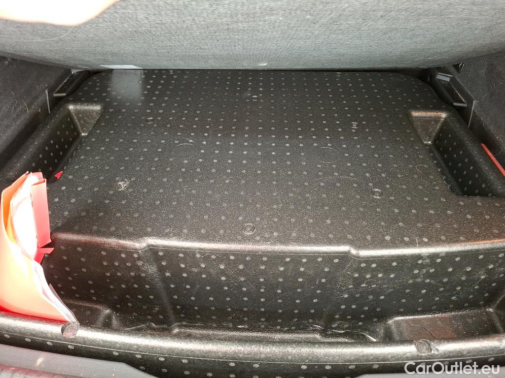  Volkswagen  Tiguan VOLKSWAGEN  / 2020 / 5P / SUV 1.4 eHybrid 245 DSG6 Elegance #6