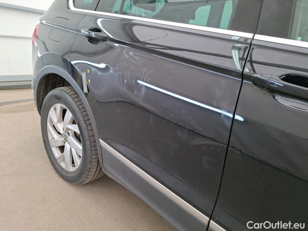  Volkswagen  Tiguan VOLKSWAGEN  / 2020 / 5P / SUV 1.4 eHybrid 245 DSG6 Elegance #19