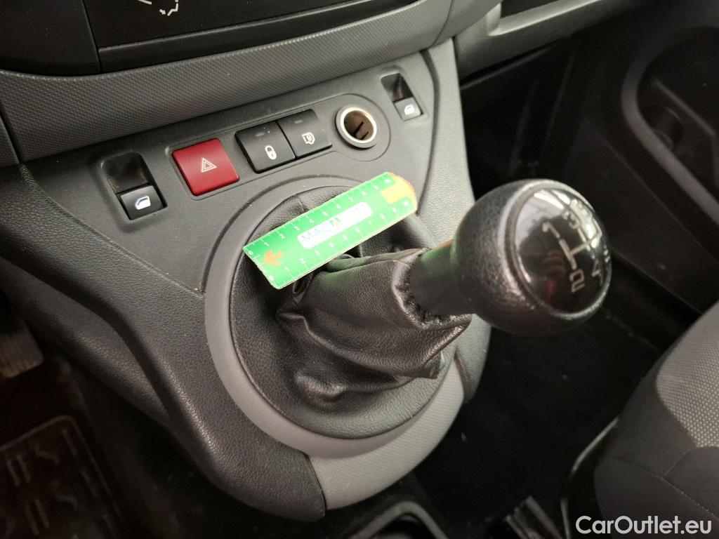  Citroen  Berlingo  Fourgon Confort L1 (Court) 1.6 100CV BVM5 E5 #25