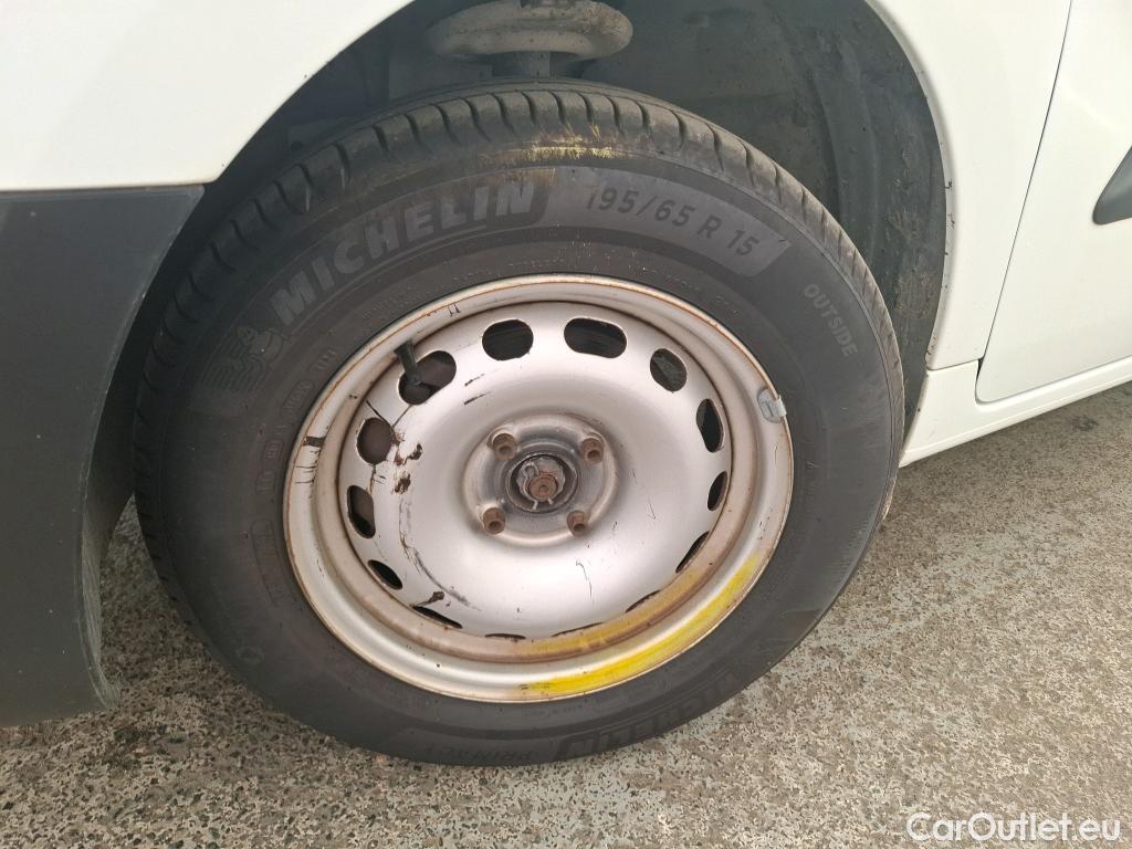 Citroen  Berlingo  Fourgon Confort L1 (Court) 1.6 100CV BVM5 E6 #49