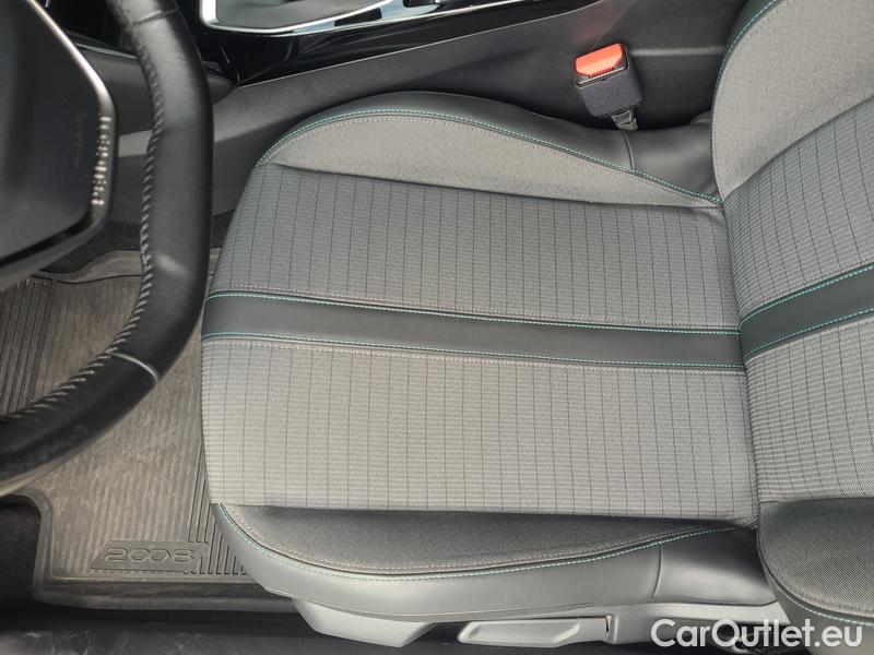  Peugeot  2008  (P1) (2019)  1.5BHDi 100 Allure #17